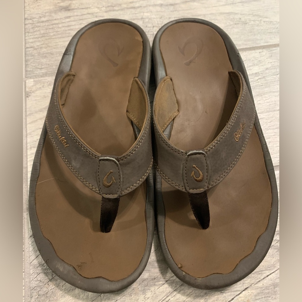 Olukai Sandals Mens 11 Ohana Brown Water Resistant Flip Flop Beach Comfort Shoes